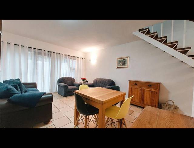 2 BEDROOM TOWNHOUSE FOR SALE IN LA ROCHELLE